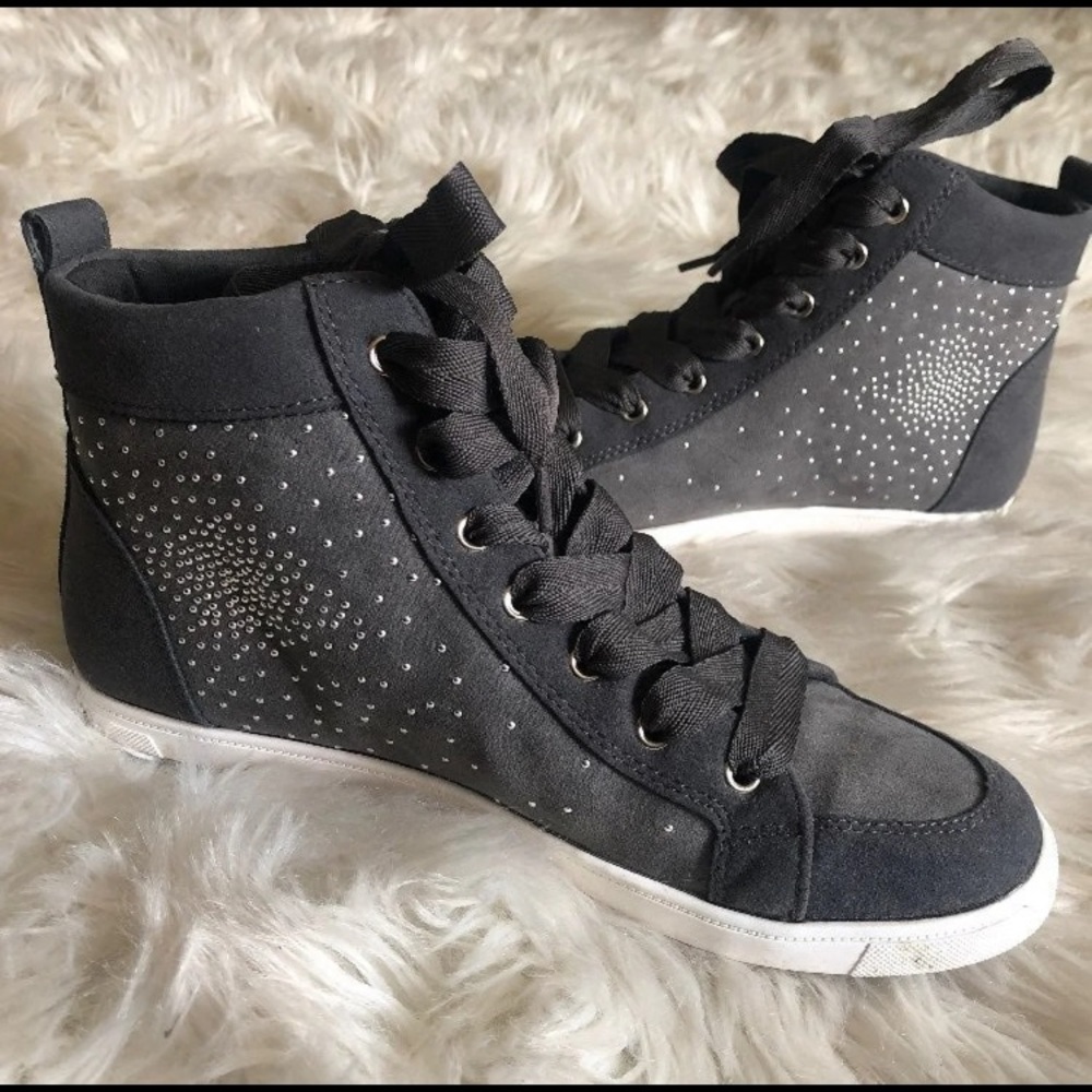 ALDO size 7 sneakers